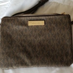 Michael Kors cross body